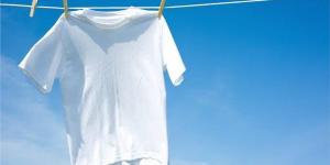 بالبلدي : تعرف على أسهل الطرق المبتكرة لغسل الملابس البيضاء دون إصفرار